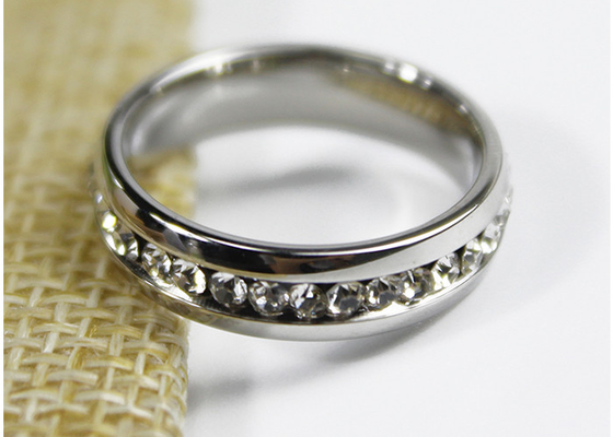 China Engagement 5mm Zircon Crystal Jewelry Stainless Steel Ring For Girls supplier