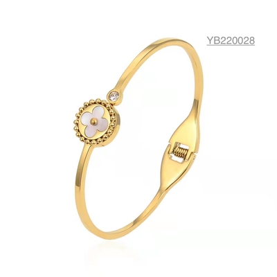 Love token 14k gold four-leaf clover pattern buckle bracelet rhinestone bangle