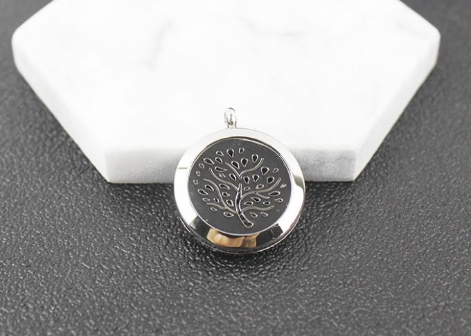 Stainless Steel Essential Oil Jewelry Magnetic Locket Carving Round Aromatherapy Necklace